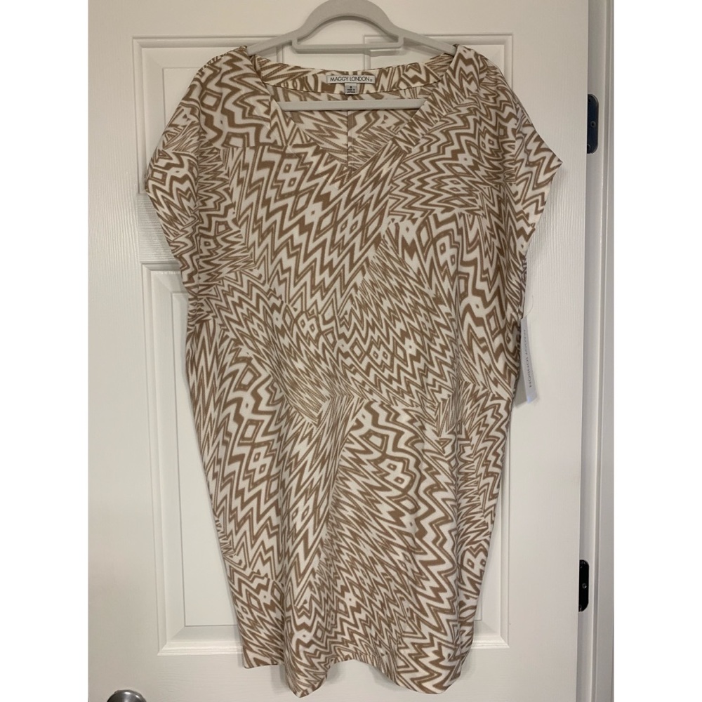 Maggie London Dress Short/Knee Length V-Neck Loose